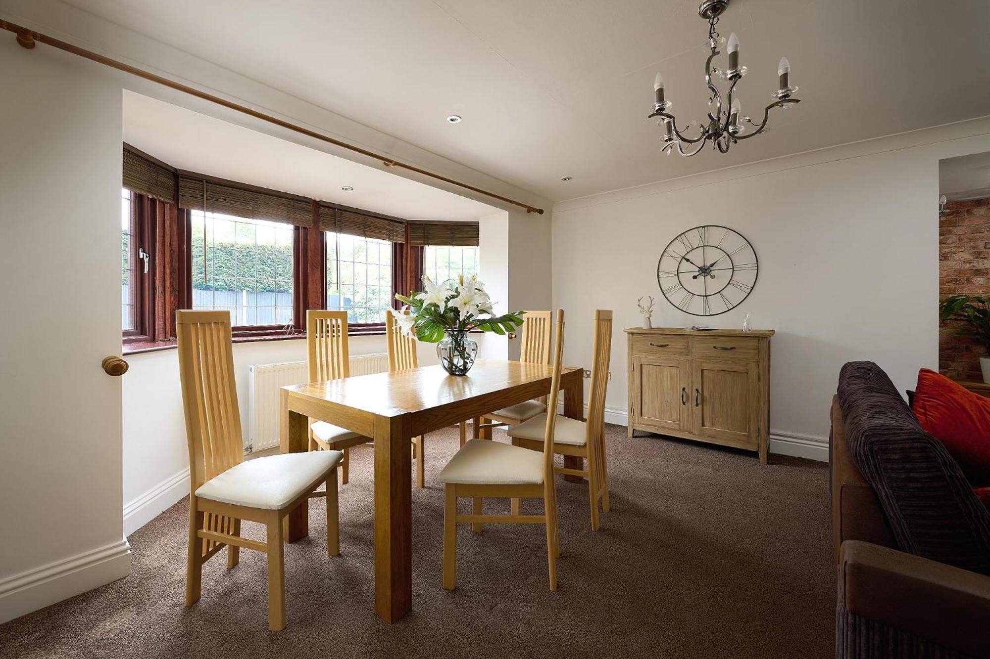 Spacious Home For Large Families And Contractors Wolverhampton Buitenkant foto