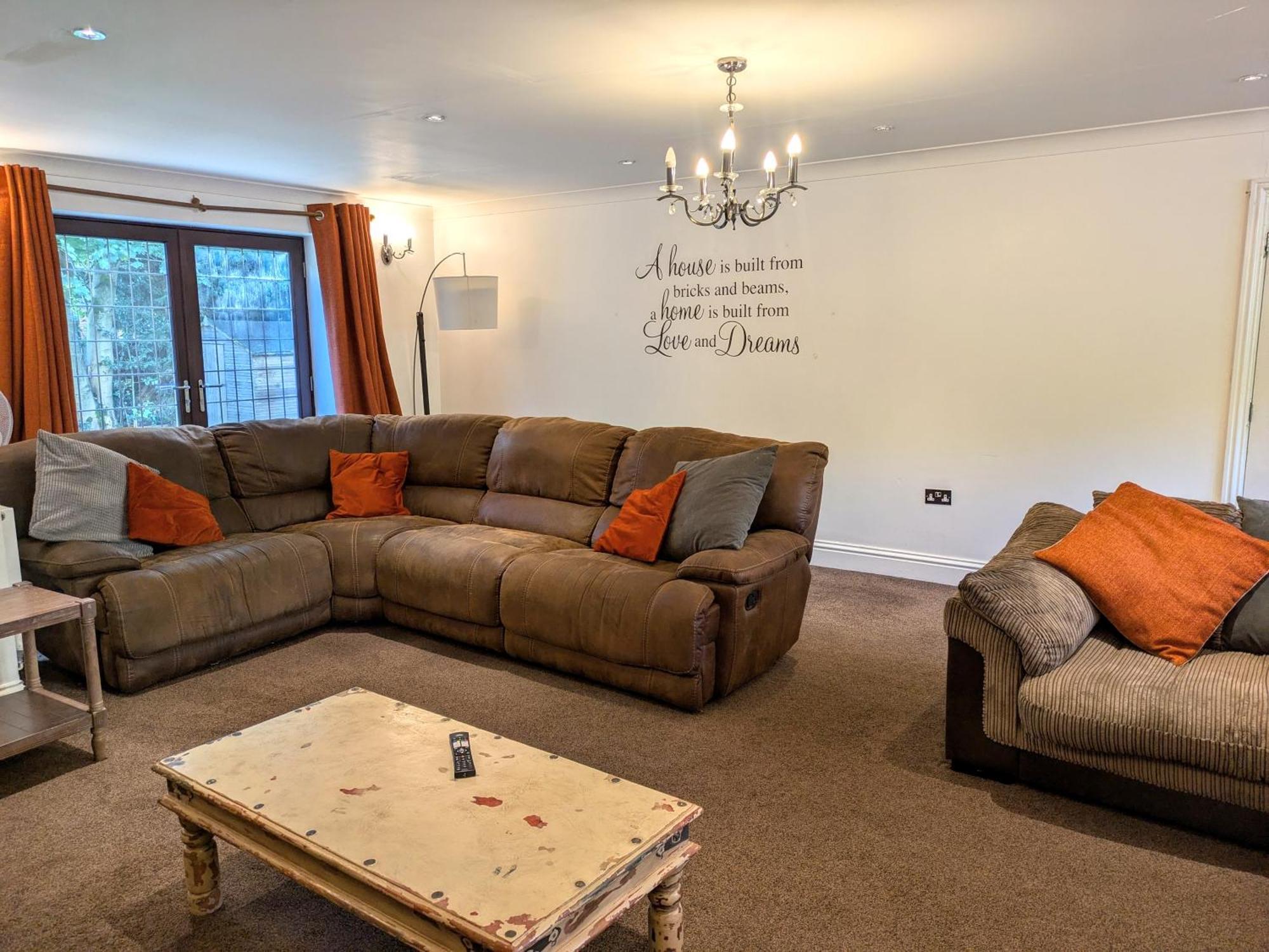 Spacious Home For Large Families And Contractors Wolverhampton Buitenkant foto